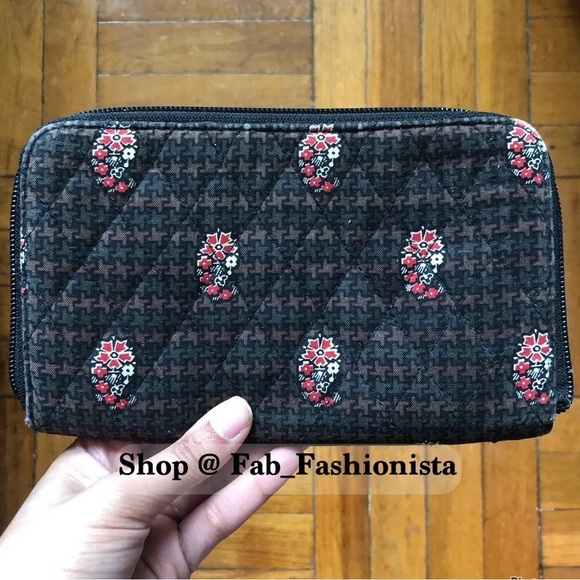 Vera Bradley rare wallet print - Picture 1 of 17